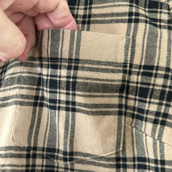 J Crew Plaid Fitted Blouse w Pocket Tan & Black Fall '23 Style - Picture 8 of 14